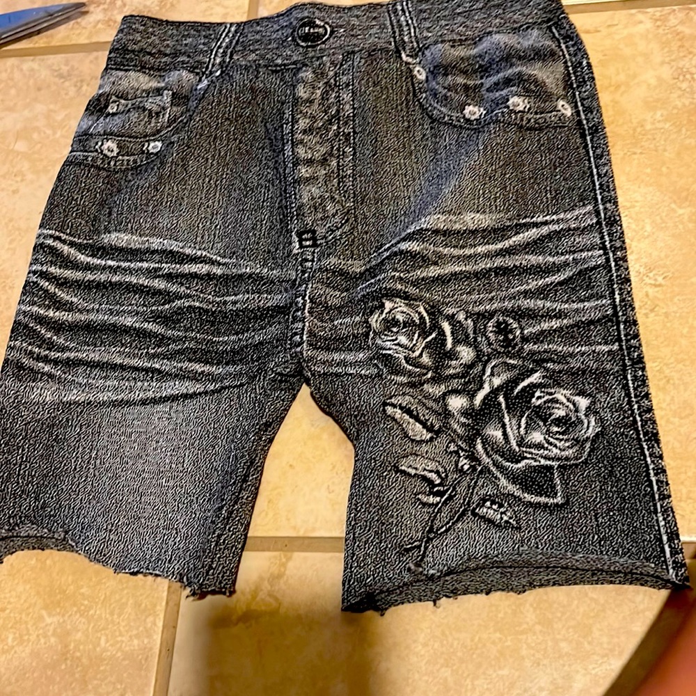 Cute comfortable luxurious black shorts comfy and soft💕